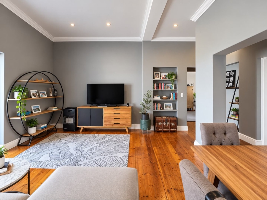 2 Bedroom Property for Sale in Oranjezicht Western Cape